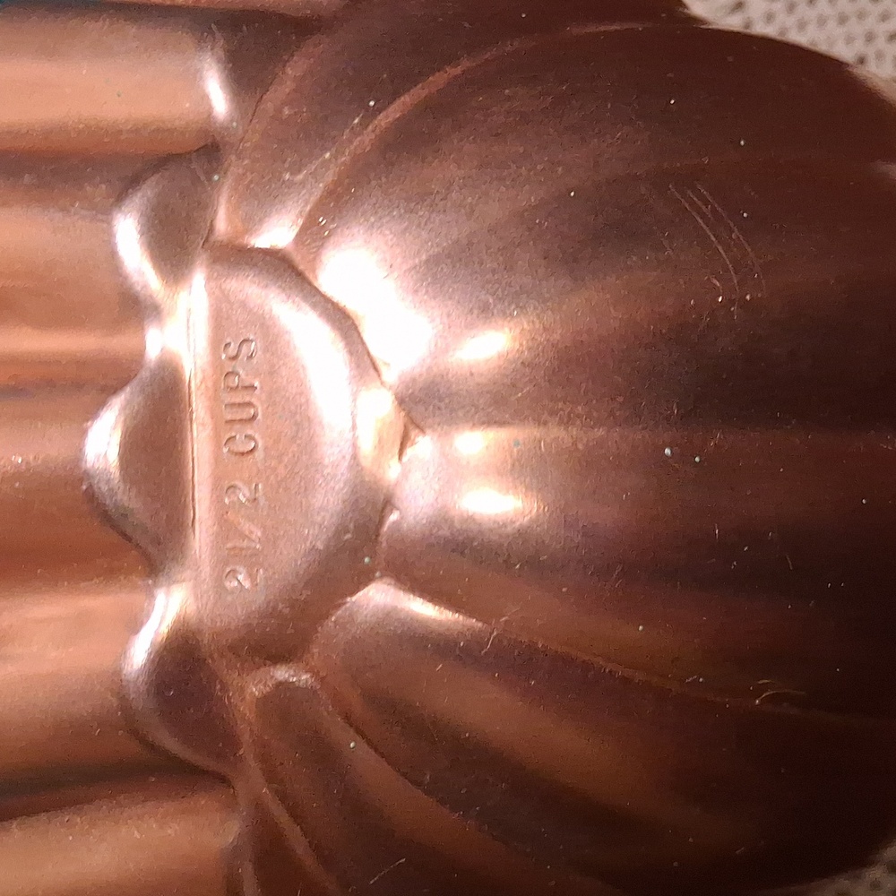 Vintage Copper Mold - Picture 4 of 6